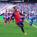 España celebrando el gol agónico de Ferrán Torres, contra Argentina, que le dio la segunda Copa del Mundo a la Roja.