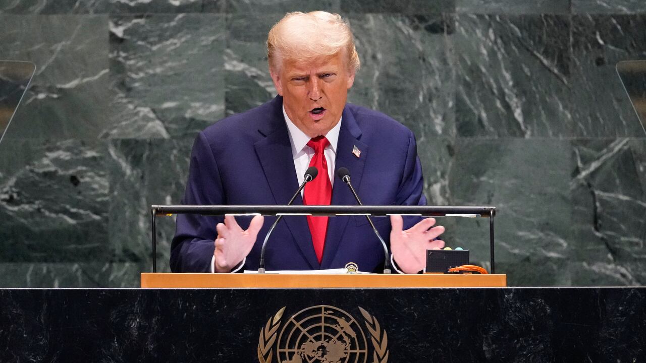 El presidente de Estados Unidos, Donald Trump, se dirige a la 80.ª sesión de la Asamblea General de las Naciones Unidas, el martes 23 de septiembre de 2025. (Foto AP/Richard Drew).