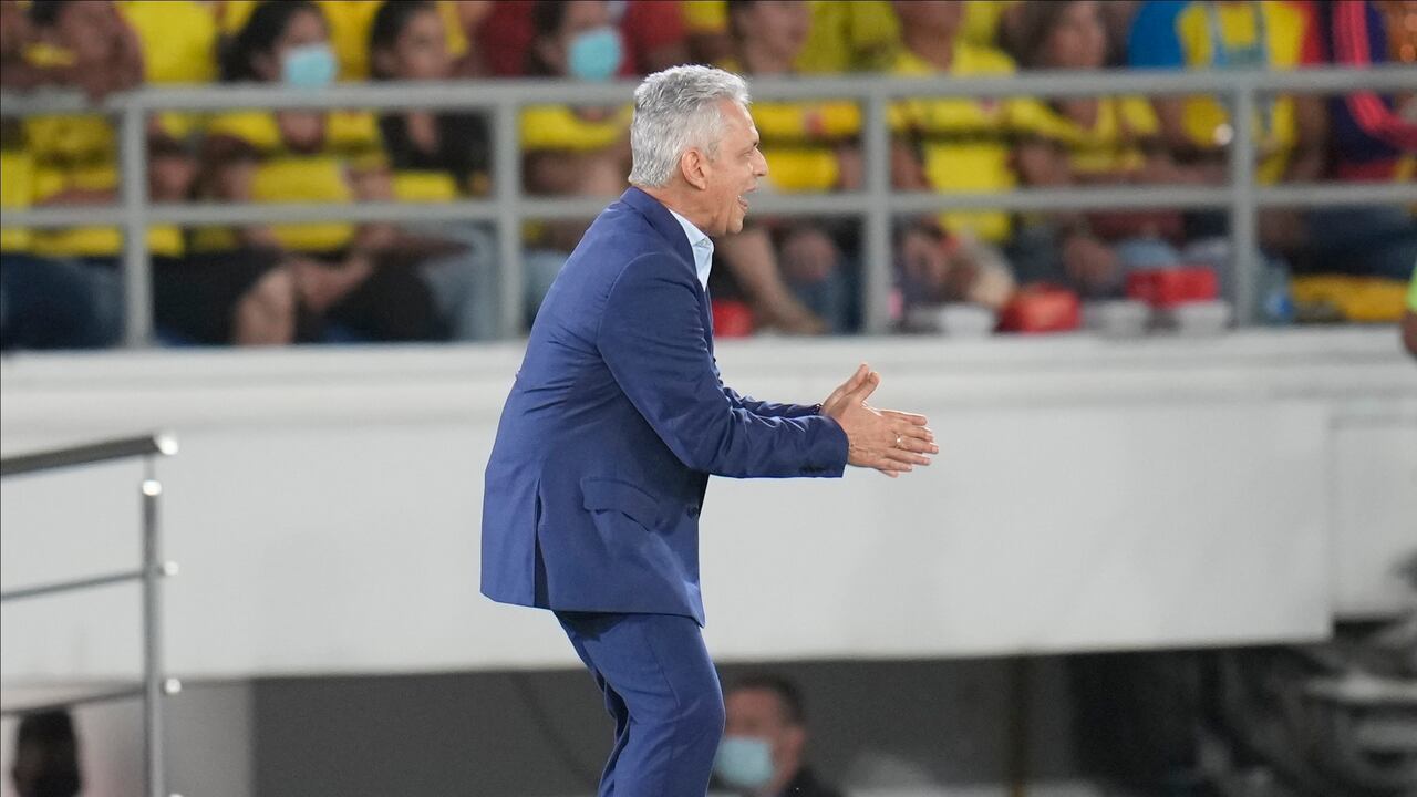 Colombia's coach Reinaldo Rueda shouts from the sidelines during a qualifying soccer match for the FIFA World Cup Qatar 2022 against Paraguay, at Metropolitano stadium in Barranquilla, Colombia, Tuesday, Nov. 16, 2021. (AP Photo/Fernando Vergara)