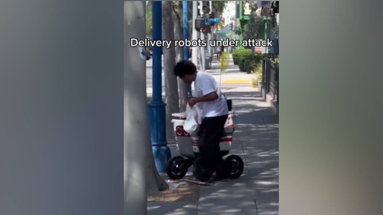 Algunas empresas han manifestado que los ataques los obligan a rehacer la comida, en el caso de los que transportan alimentos.