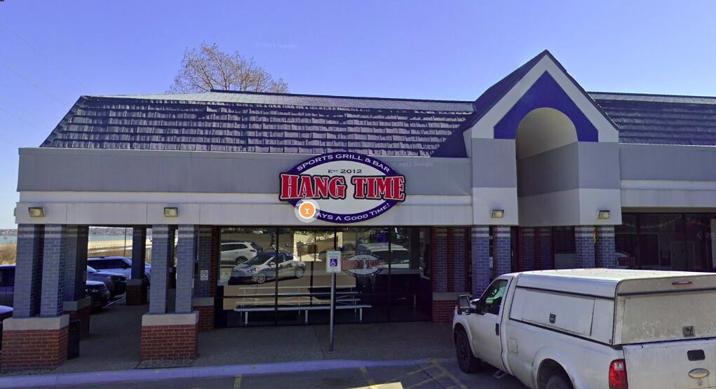 Insólito: expulsan a una pareja que se negó a quitarse el tapabocas en un restaurante