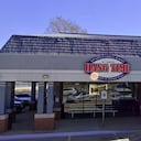 Insólito: expulsan a una pareja que se negó a quitarse el tapabocas en un restaurante