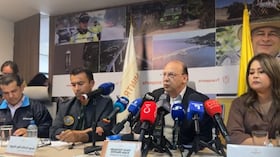 Gobierno firma otrosí para financiamiento del Regiotram