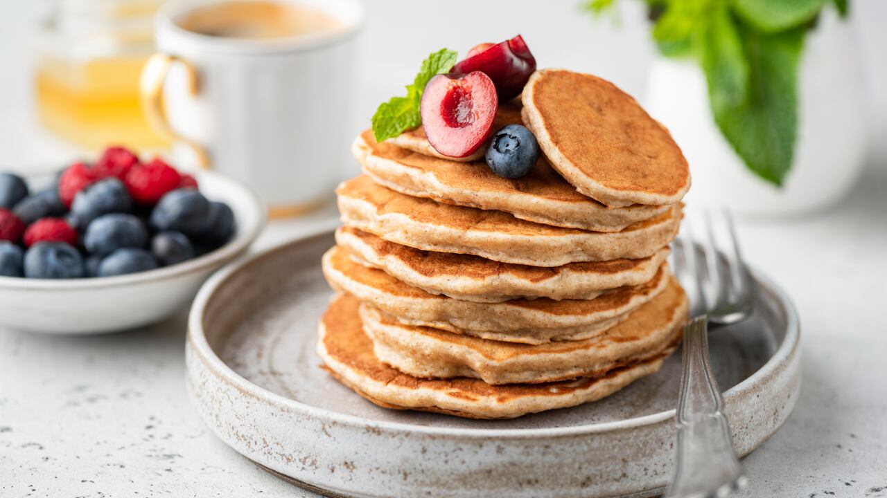 Los pancakes de avena son un excelente aliado para los desayunos.