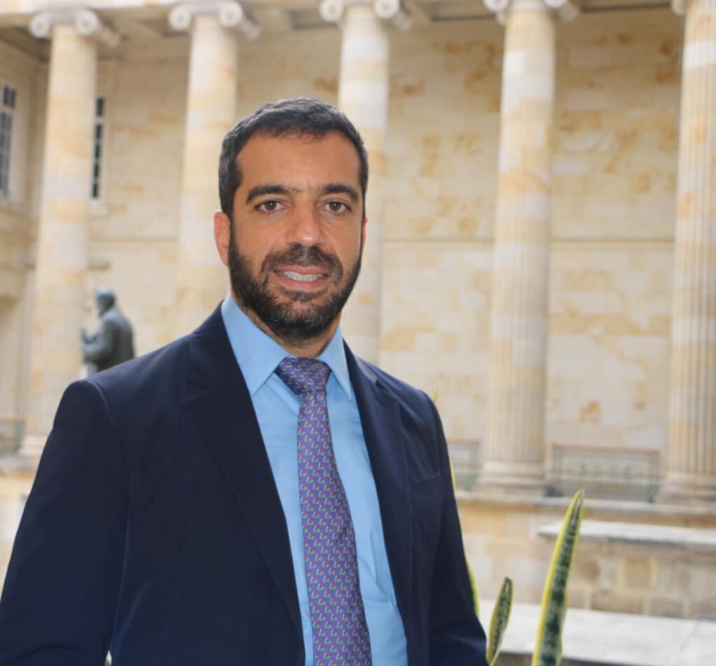 Arturo Char. Fotos Cortesía Senado.