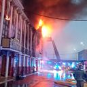 Así lucharon los bomberos para controlar el incendio en una discoteca de Murcia, España
