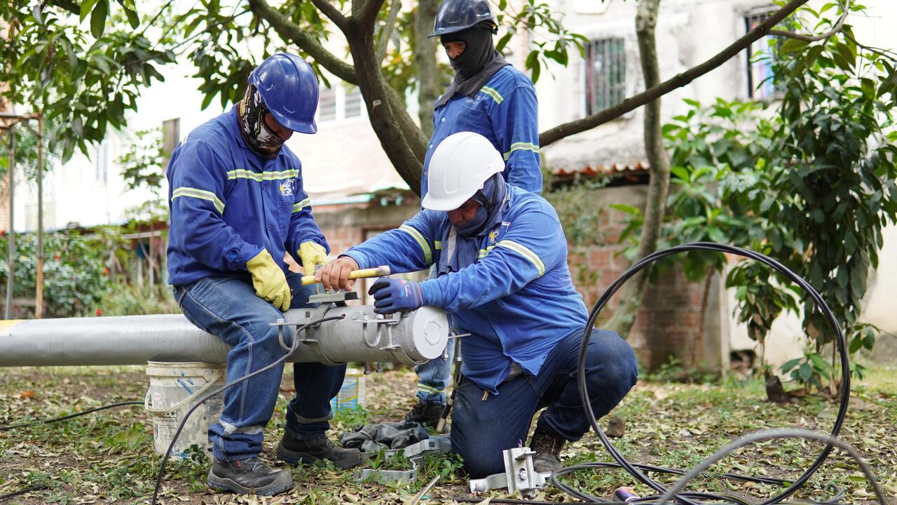 Cambios de luminarias en Cali