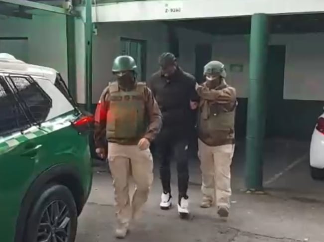 Abel Steven Carabalí, exfutbolista detenido por asesinato en Chile.