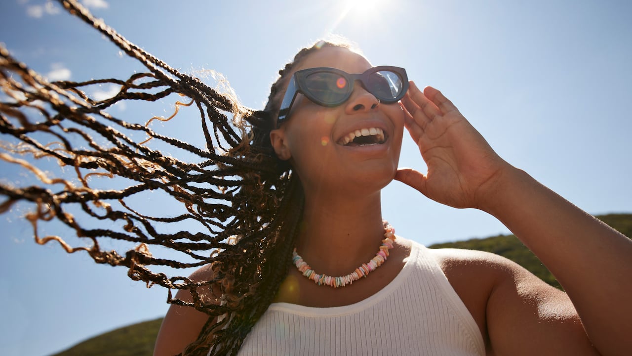 Lss gafas de sol son importantes para cuidar la salud de los ojos.