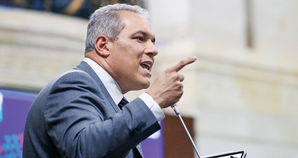 Este es un nuevo intento para que Ecopetrol pueda ingresar al negocio de generación de energía. Ya se habían explorado varios caminos: un proyecto de ley, la inclusión en el Plan de Desarrollo y hasta en los decretos de emergencia económica de La Guajira.