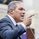 Este es un nuevo intento para que Ecopetrol pueda ingresar al negocio de generación de energía. Ya se habían explorado varios caminos: un proyecto de ley, la inclusión en el Plan de Desarrollo y hasta en los decretos de emergencia económica de La Guajira.