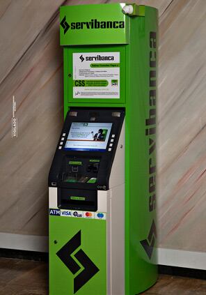 Algunos de los aeropuertos y terminales que cuentan con un cajero de Servibanca en sus instalaciones son: Aeropuerto El Dorado, Terminal de Transporte del Norte y Terminal del Salitre en Bogotá