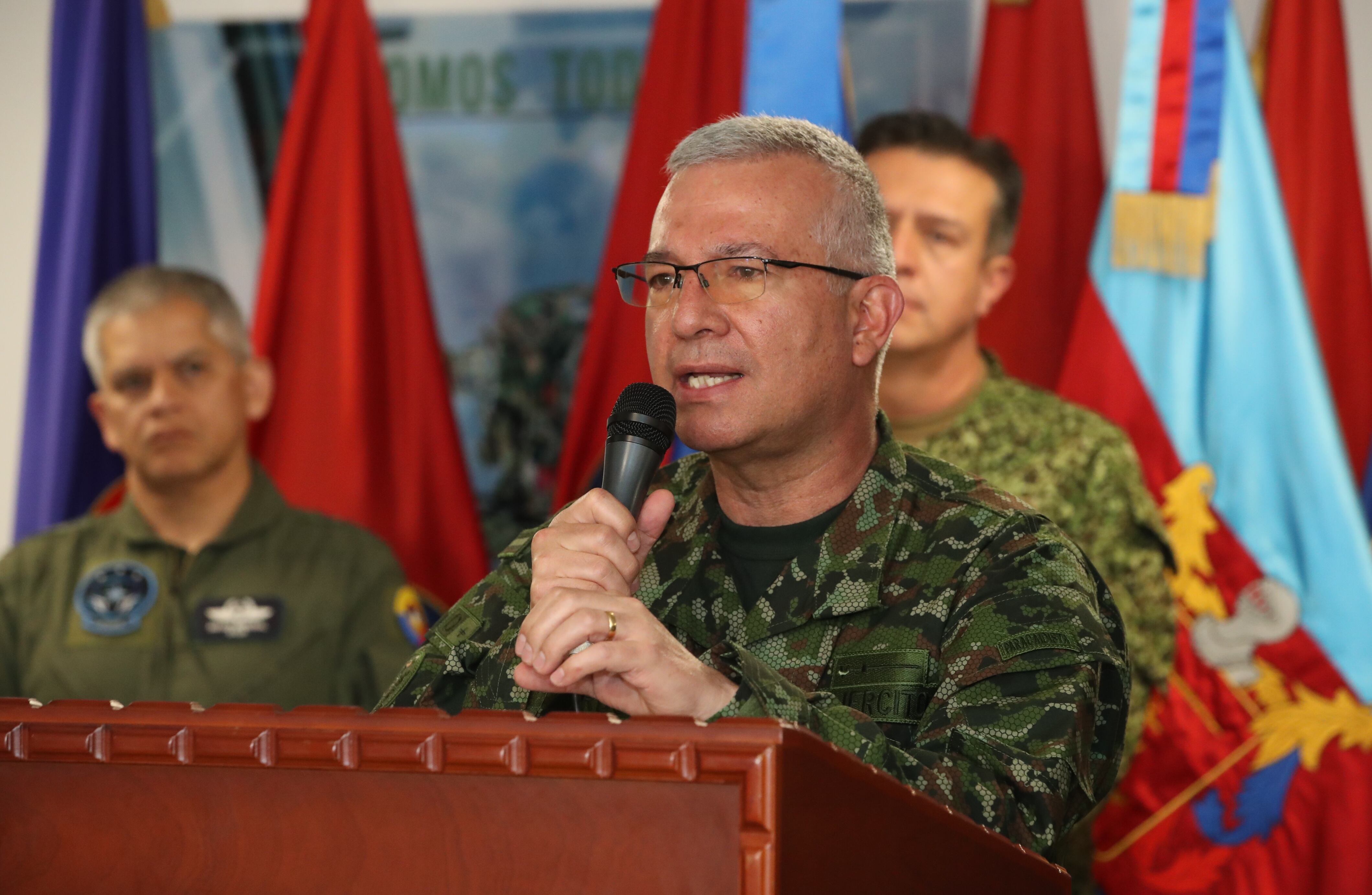 Rueda de prensa Comandante General de las Fuerzas Militares y la cúpula militar