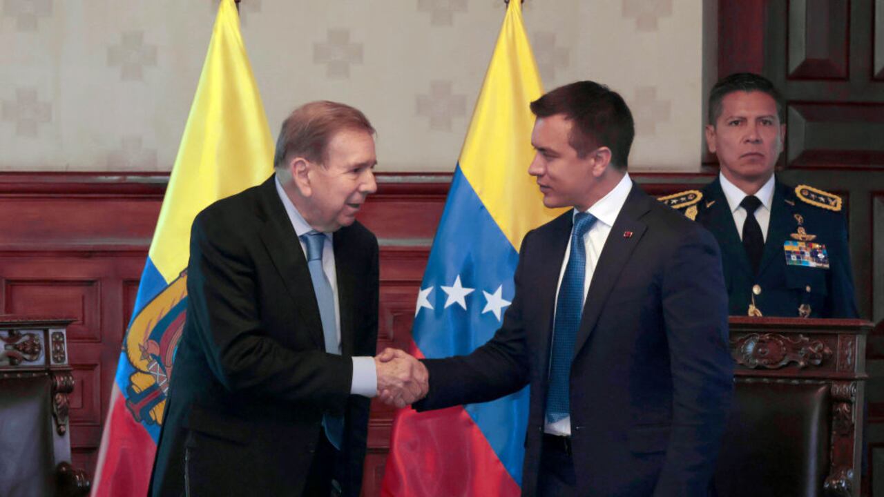 El presidente electo de Venezuela, Edmundo González, y el presidente de Ecuador, Daniel Noboa.