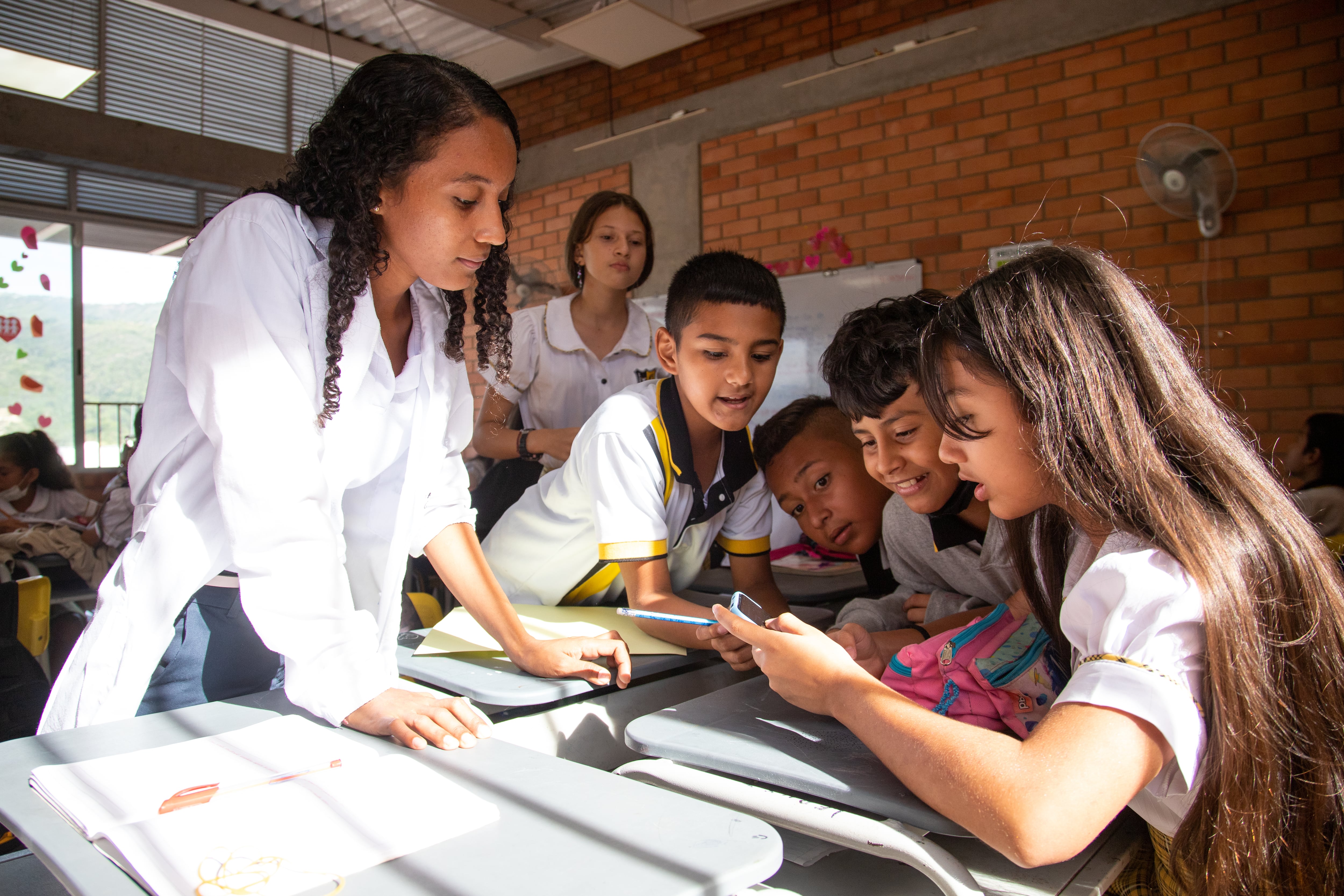 El proyecto tiene tres fases: formación virtual, presencial y en las aulas.