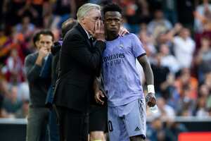 Vinicius Jr. y Carlo Ancelotti.