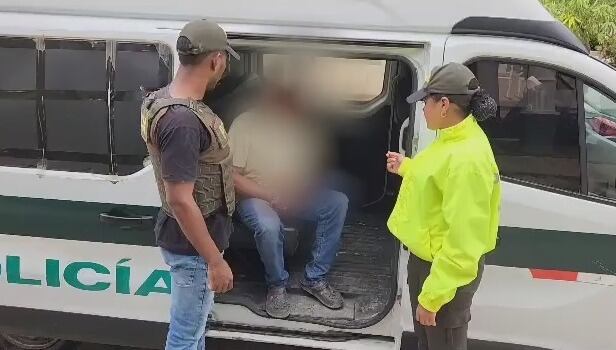 Dos de los hombres fueron denunciados por la comunidad cuando abusaban menores de edad