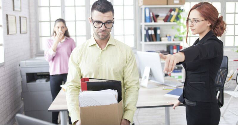 Cuando a una persona la quieren sacar de una empresa sin causa justa es posible que empiecen a aburrirla. Foto: iStock