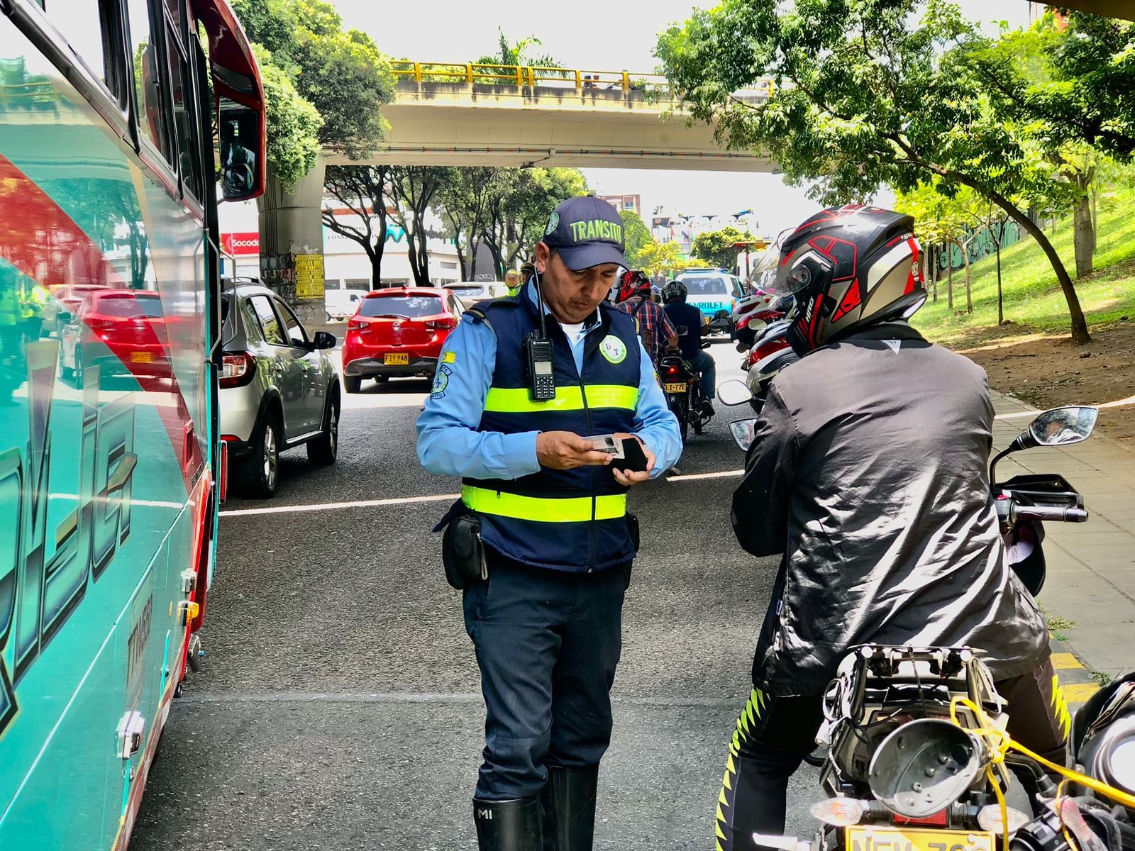 La restricción de movilidad aplica para vehículos particulares, motocicletas y taxis.