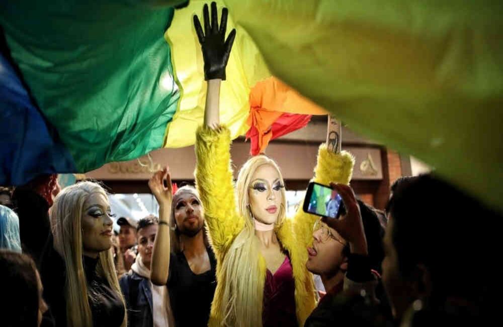 Desde otras ciudades como Cartagena, miembros de la comunidad LGBTI llegaron a la besatón.