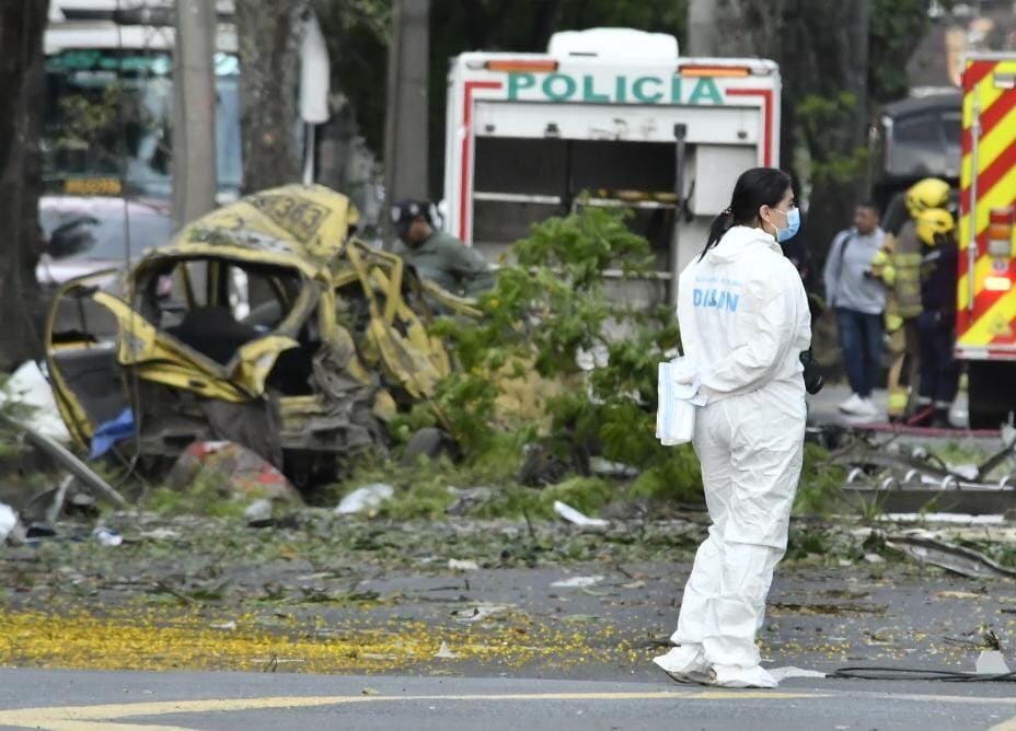 Explosión frente a la base aérea marco Fidel Suárez en Cali