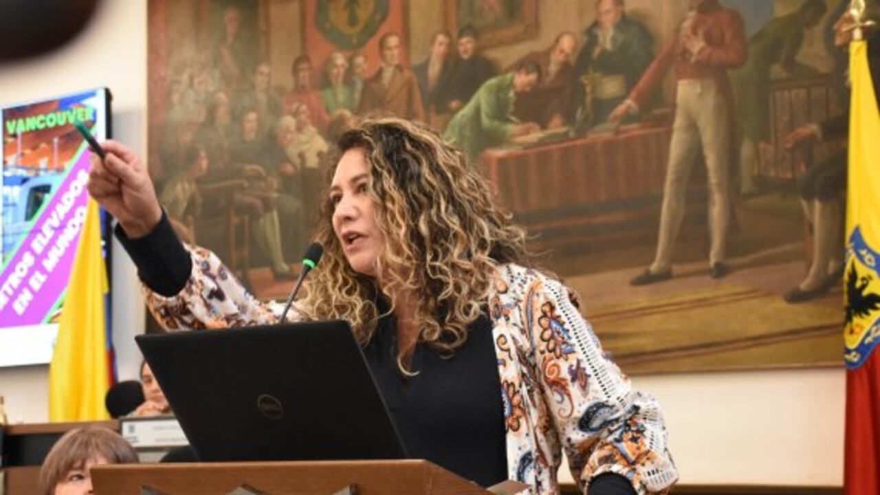 La concejal Lucía Bastidas denunció amenazas a través de redes sociales.