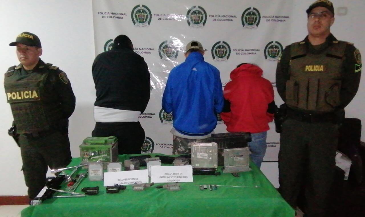 En el procedimiento fue incautada una batería, siete computadoras avaluadas en unos $10 millones de pesos, entre otros elementos