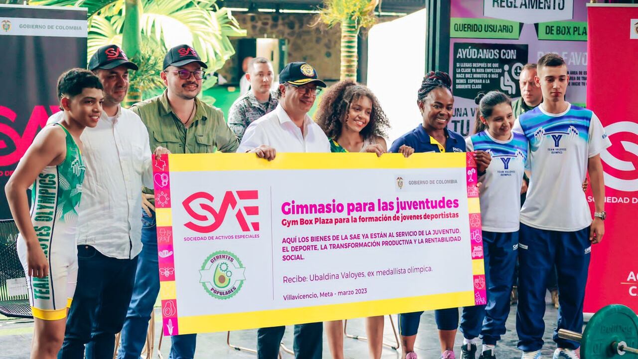 Entrega de predio de la SAE por parte del presidente Gustavo Petro y el alcalde Felipe Harman