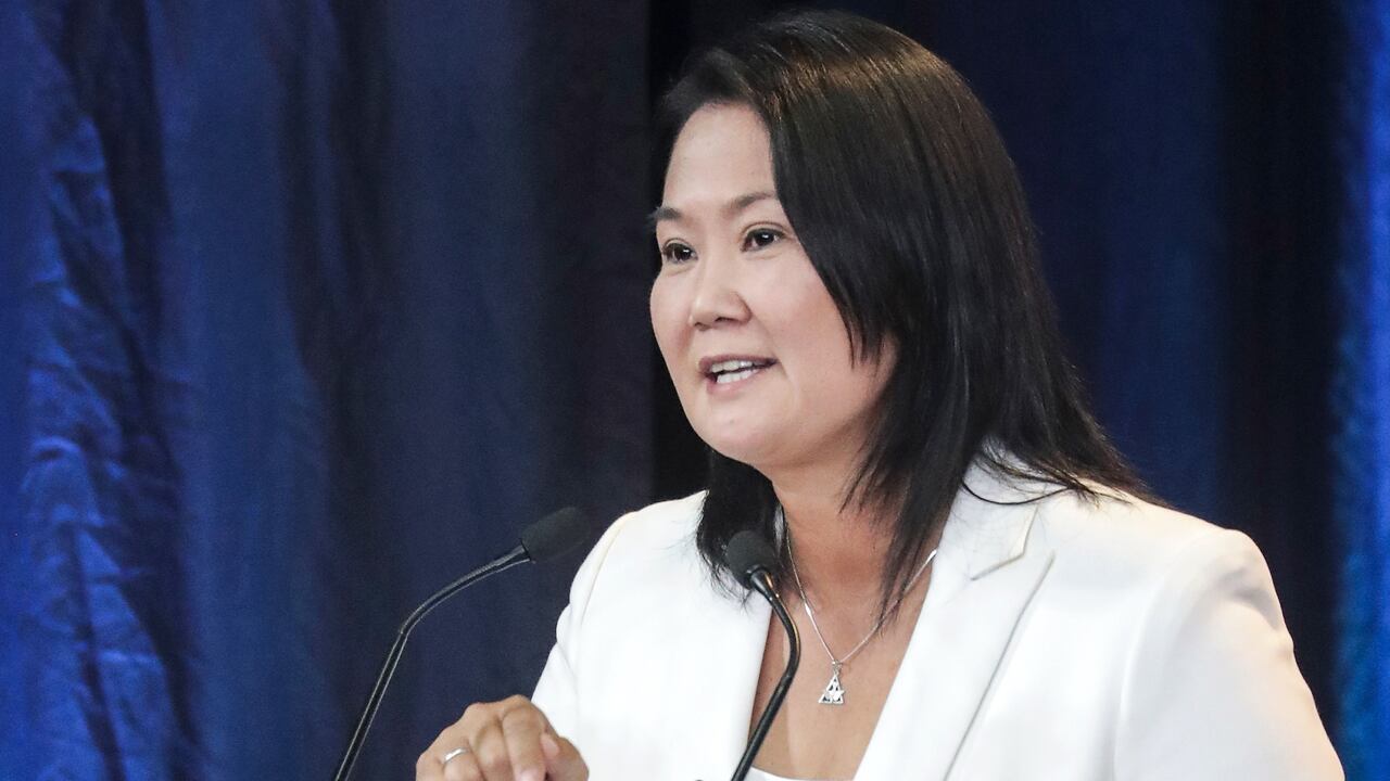 AREQUIPA, PERÚ - 30 DE MAYO: Keiko Fujimori del partido Fuerza Popular habla durante un debate organizado por el Jurado Nacional Electoral el 30 de mayo de 2021 en Arequipa, Perú. Pedro Castillo del partido Perú Libre corre contra Keiko Fujimori del partido Fuerza Popular en la segunda vuelta presidencial del 6 de junio. (Foto de Sebastian Castañeda - Pool / Getty Images)