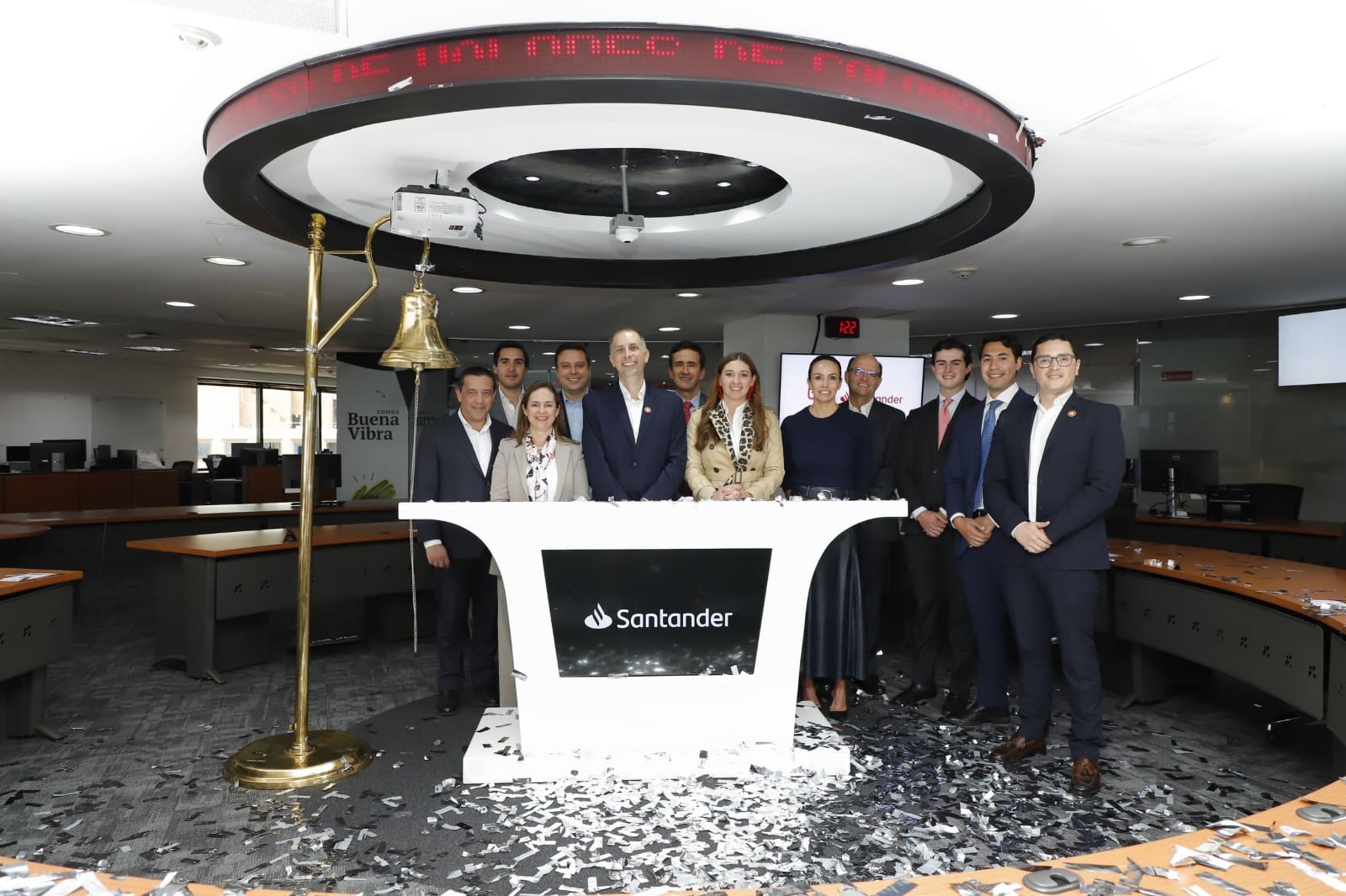 Al ser la emisión sostenible más grande del país en lo que va de 2025, Banco Santander se consolida como un actor clave en la profundización del mercado de capitales colombiano.