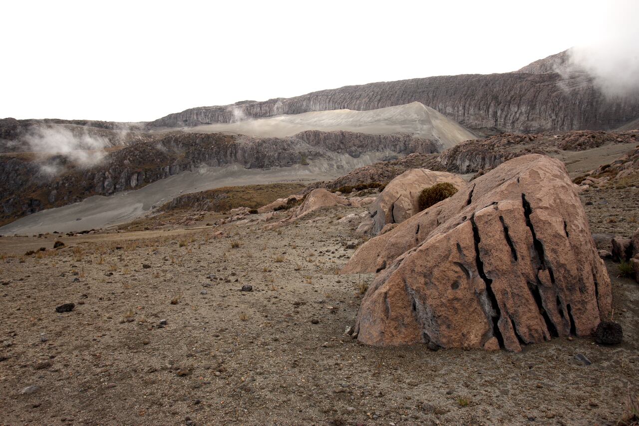 PARQUE DE LOS NEVADOS. VOLCAN NEVADO DEL RUIZ.