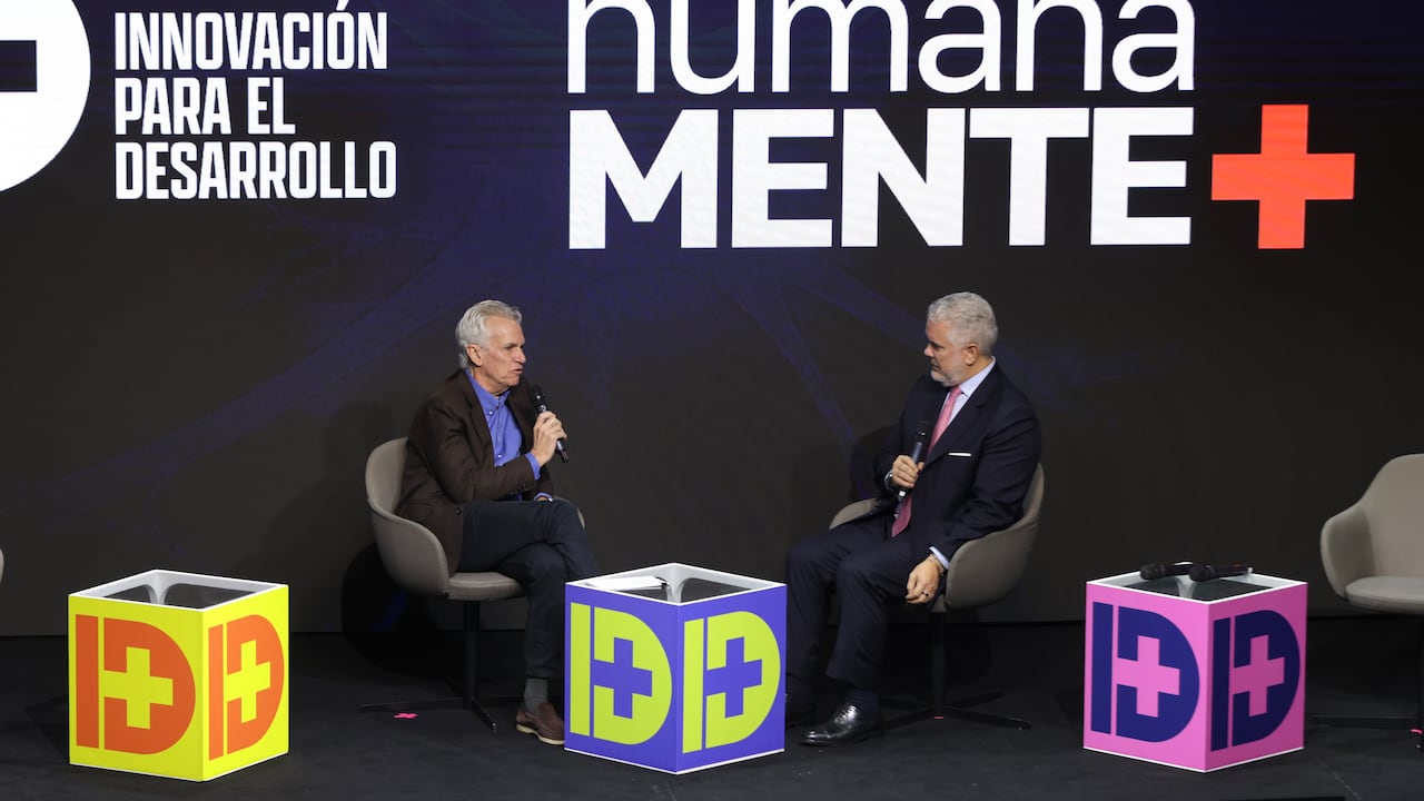Matt Harris (izquierda), cofundador de Global Infrastructure Partners (GIP), Senior Managing Director BlackRock; fundador The Bedari Collective; Founding Member y Executive Committee Member UCLA Bedari Kindness Institute. Iván Duque Márquez, expresidente de la República de Colombia (2018-2022), cofundador de I+D.