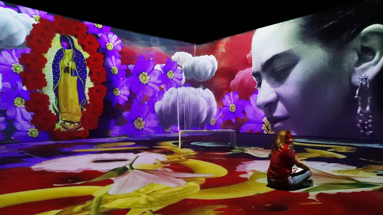 Exposición inmersiva “Frida Kahlo, La Vida de un Icono” en Unicentro en Bogotá.