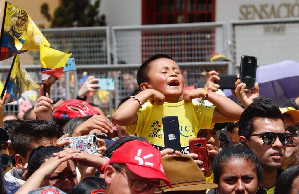 "Es muy bonito cuando un niño pequeñito dice que quiere ganar un Tour. Yo le digo hay que ser mejor. Los niños deben ser felices y eso es lo más importante": El mensaje de Egan a la niñez. Foto: León Darío Peláez / SEMANA