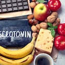 Los alimentos ricos en triptófano son clave para aumentar el nivel de serotonina.