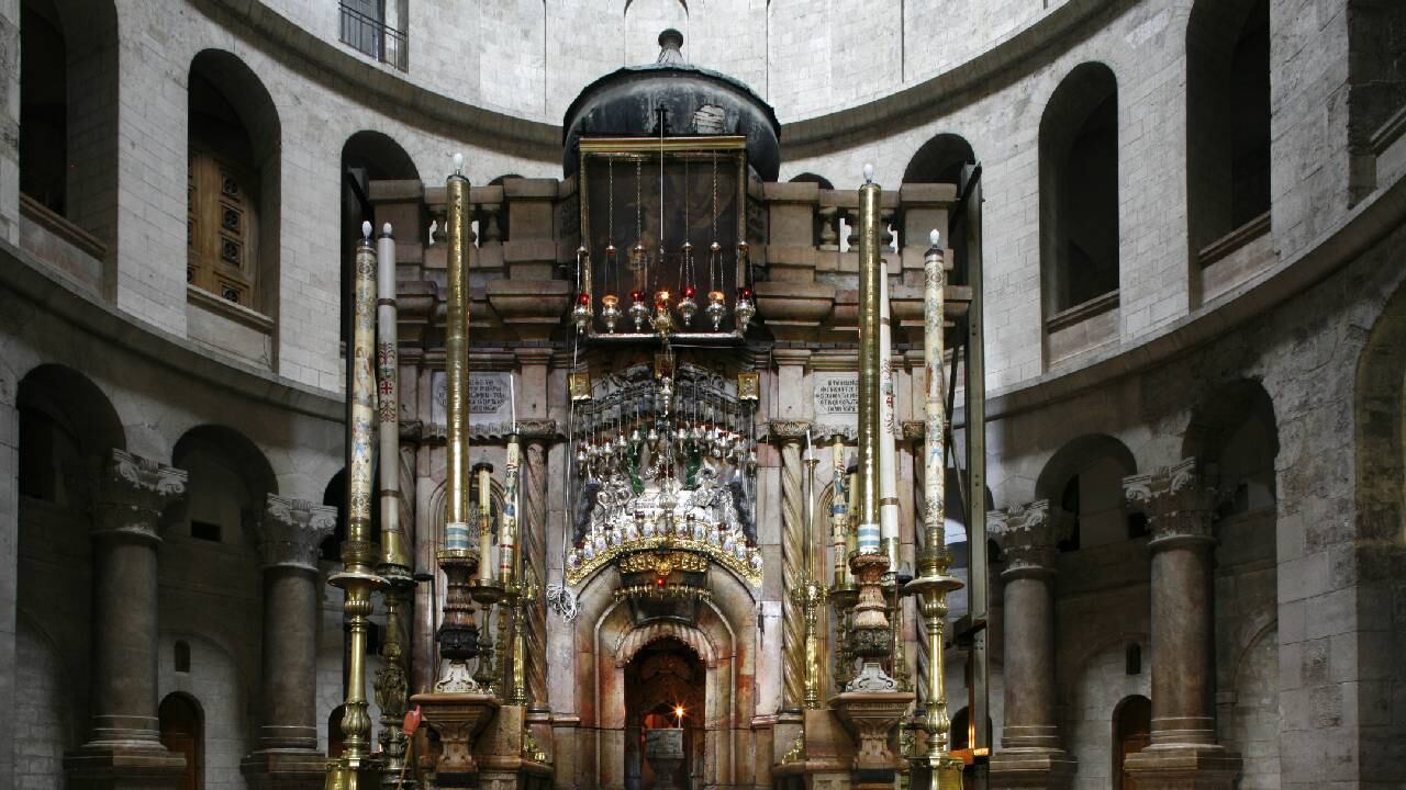 Tumba de Jesús en la Iglesia del Santo Sepulcro.