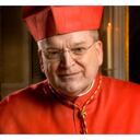 Cardenal antivacunas, Raymond Leo Burke, se encuentra hospitalizado y con ventilación por covid-19