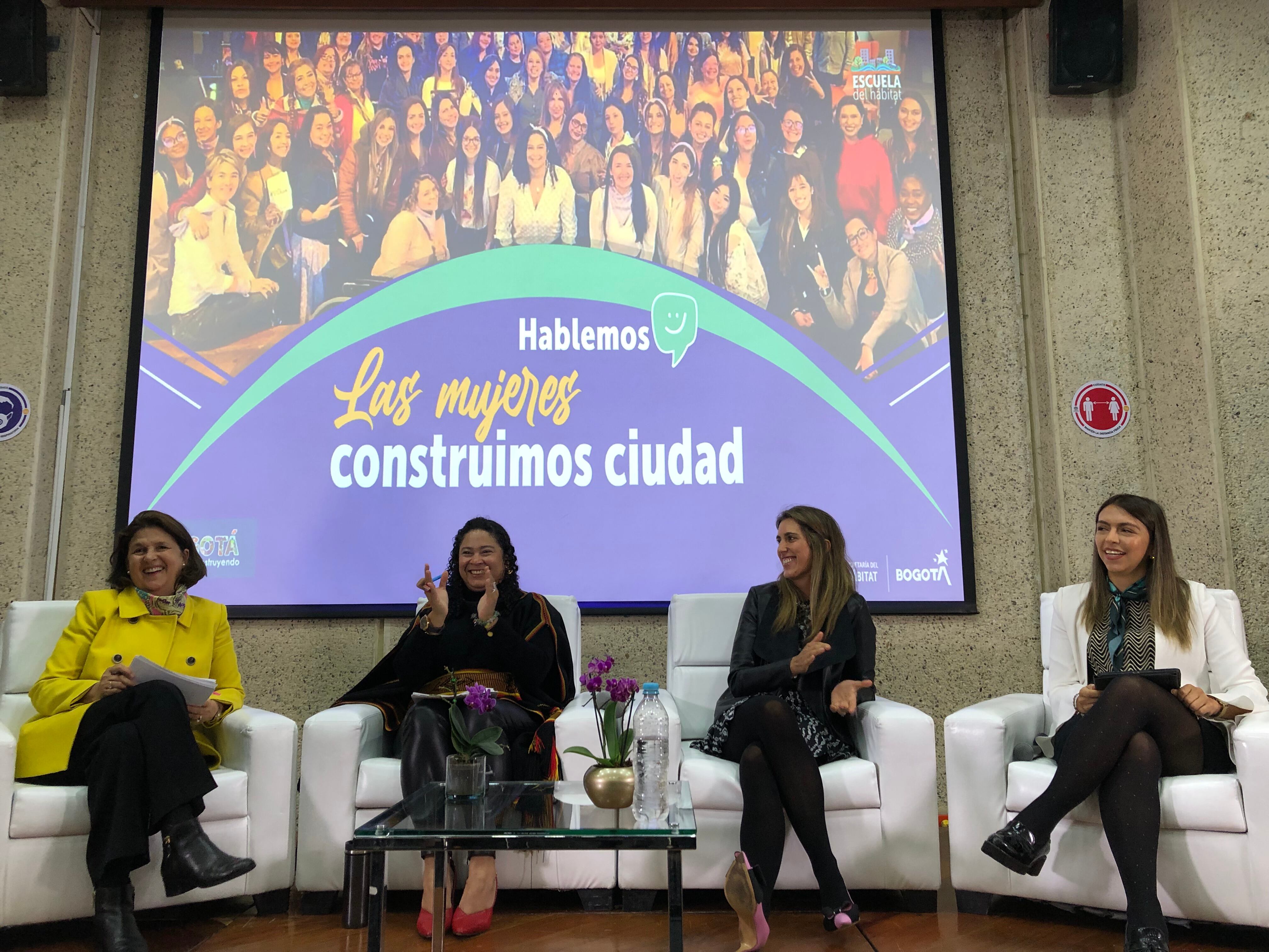 Conversatorio "las mujeres construimos ciudad".