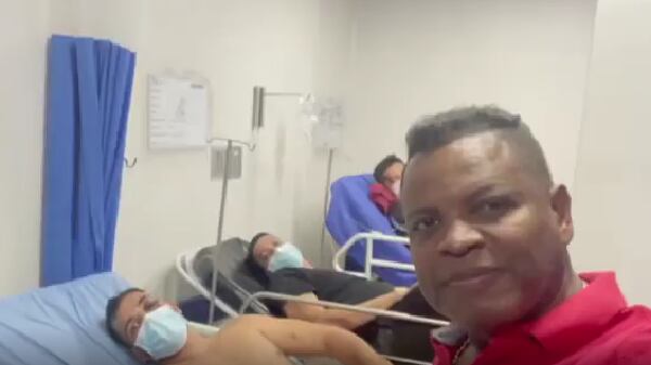 Omar Geles y su agrupación vallenata.