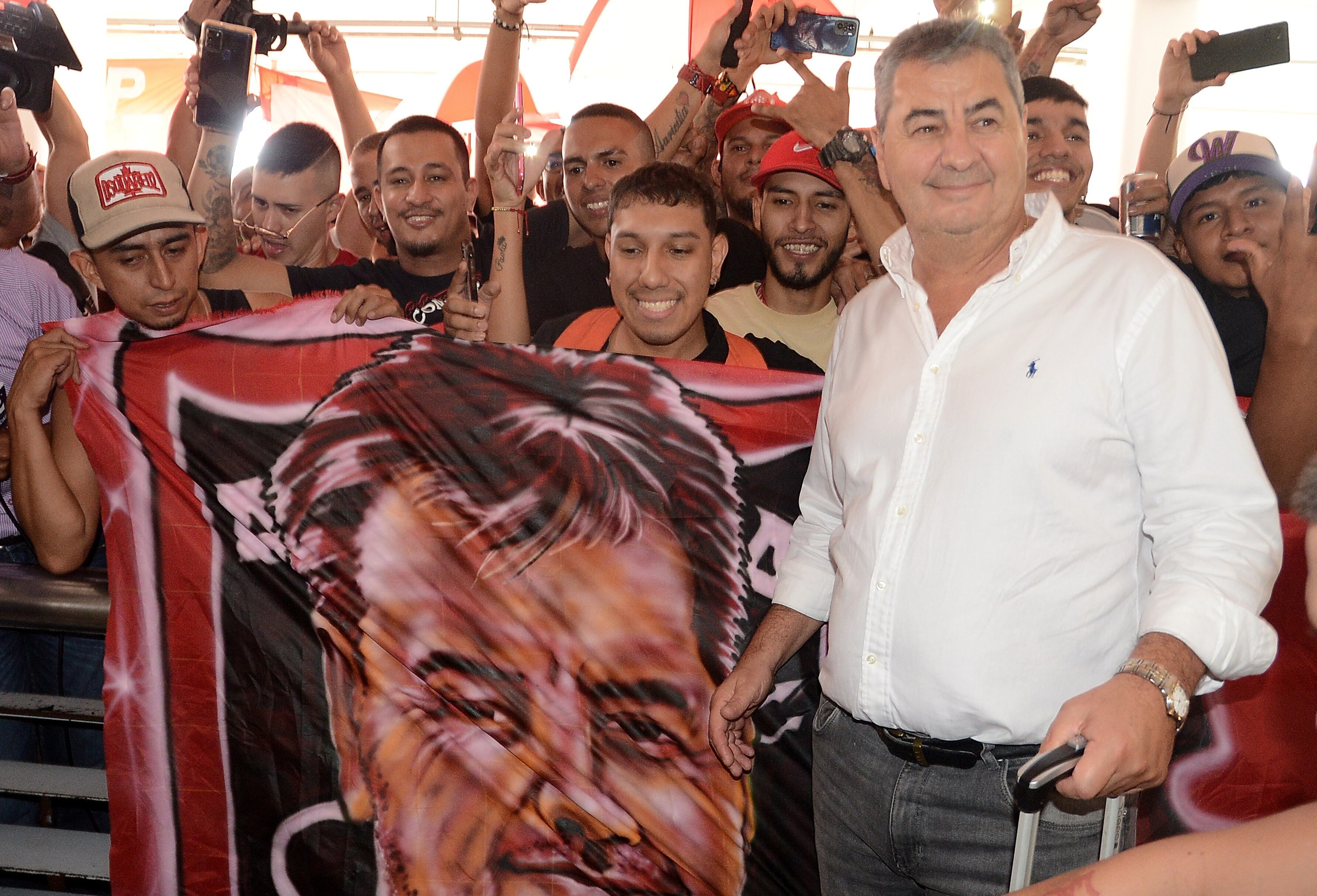 Cali: Llegada a Cali  el nuevo técnico del  América de Cali, Jorge "Polilla" Da silva: Foto José L Guzmán. El País