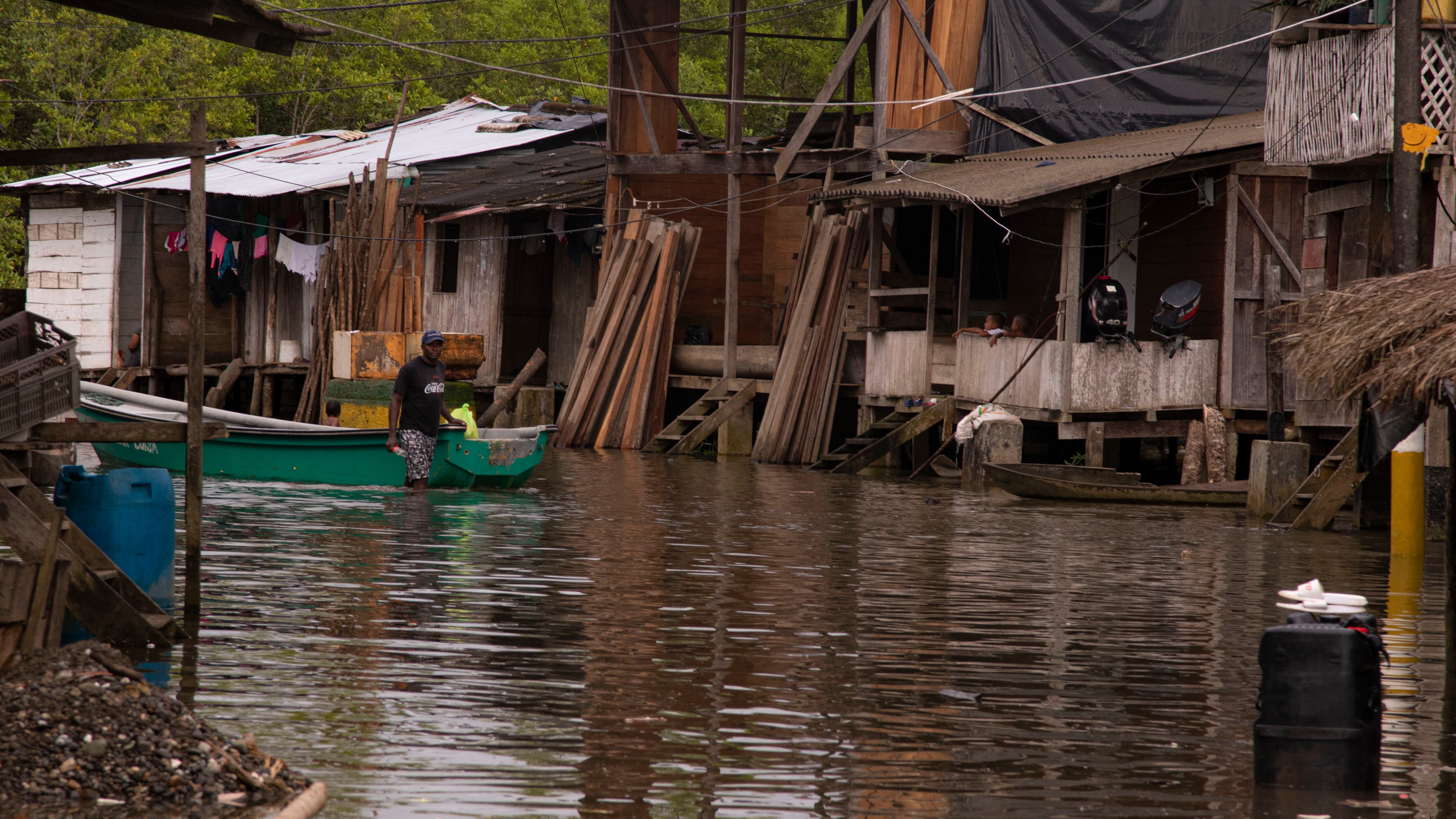 NuquÍ, en el Choco, paisajes, disidencias, grupos armados, población. Viaje de Salud Hernandez