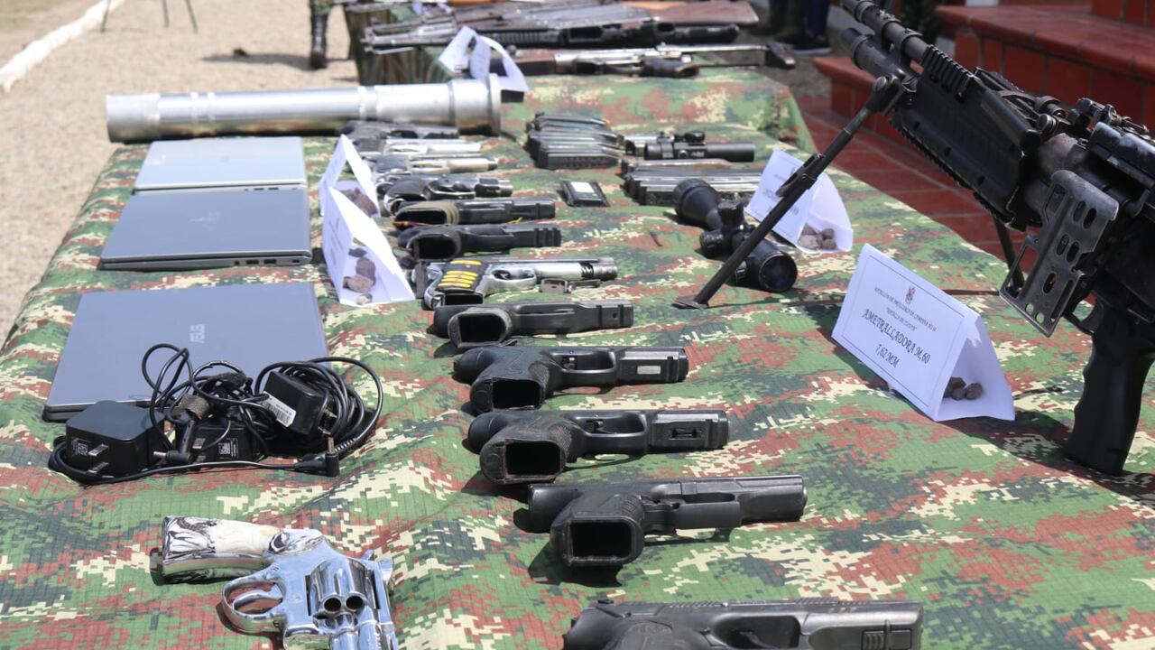 El Ejército Nacional ubicó en Norte de Santander un depósito ilegal de las disidencias con armamento, explosivos y material de intendencia.