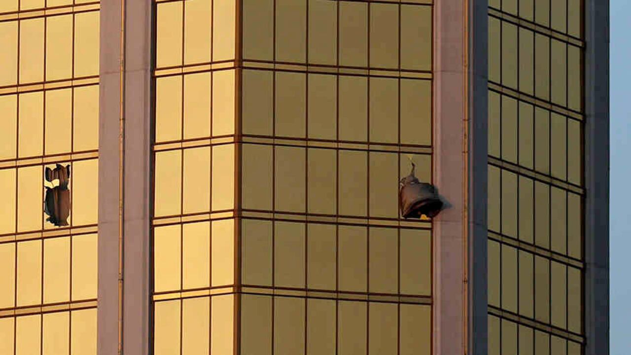 La 'suite' 135 del piso 32 posiblemente estará clausurada por un tiempo para evitar el morbo. Foto: AP