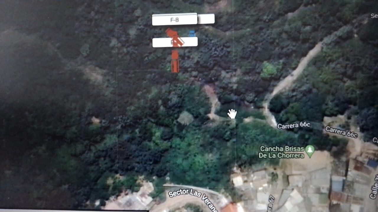 En este punto los Bomberos hicieron la extracción del hombre y su perro.