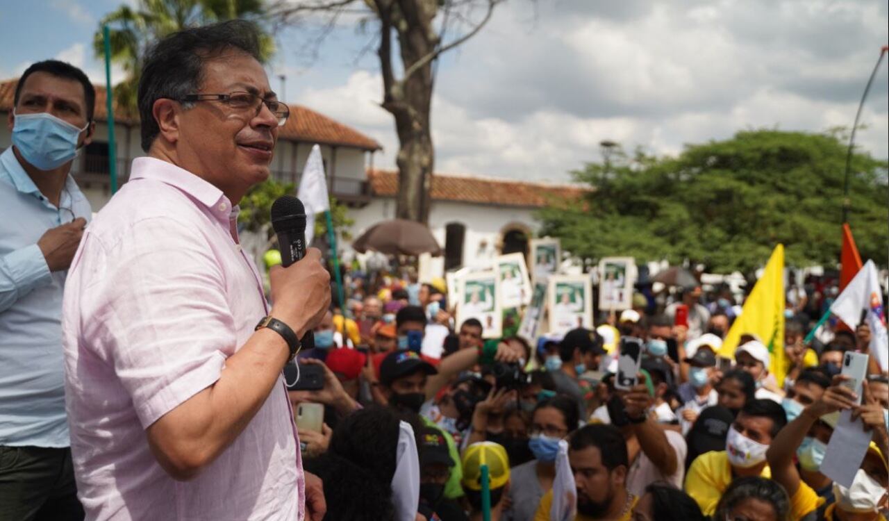 El candidato presidencia sigue haciendo campaña política de cara a las elecciones de mayo