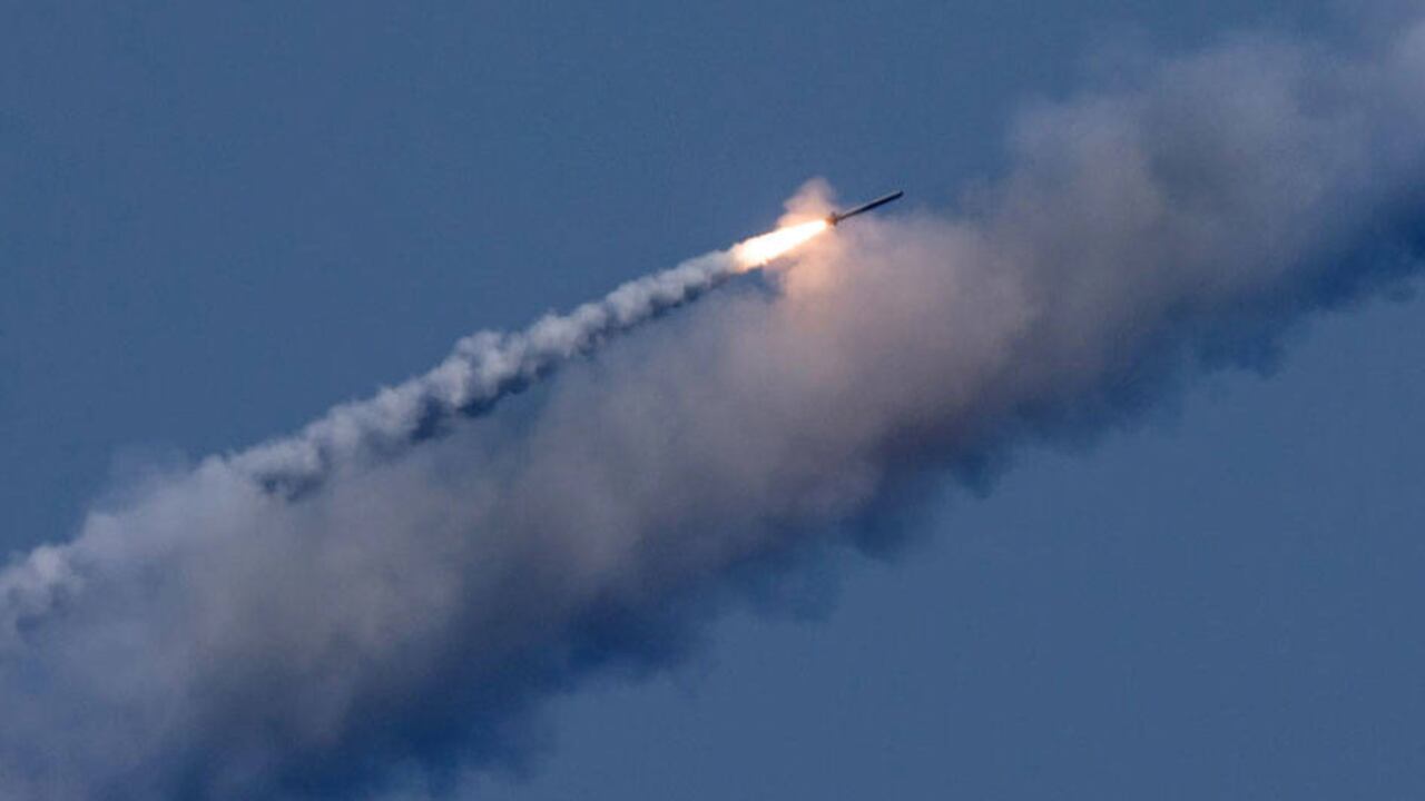 Los misiles podrían alcanzar una altura de 16 kilómetros y una distancia de hasta 150 kilómetros.