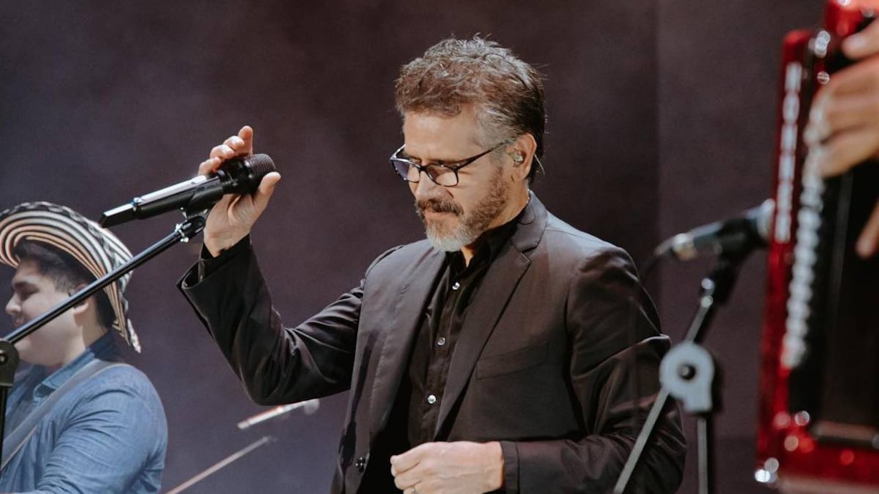 Preocupación ha despertado Jesús Adrián Romero, cantante de música góspel mexicano, quien anunció que está pasando por un mal momento de salud mental.