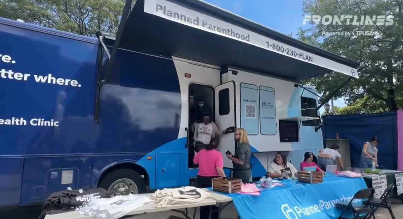 Los pacientes se preinscribieron para recibir píldoras abortivas o vasectomías