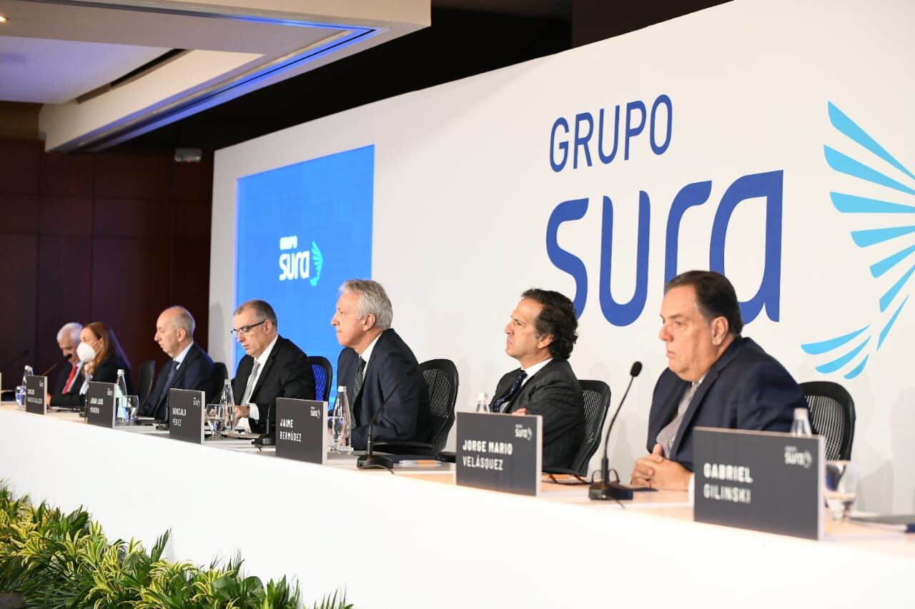 Asamblea extraordinaria de Sura, para definir nuevo integrante de la junta por parte de los Gilinski.