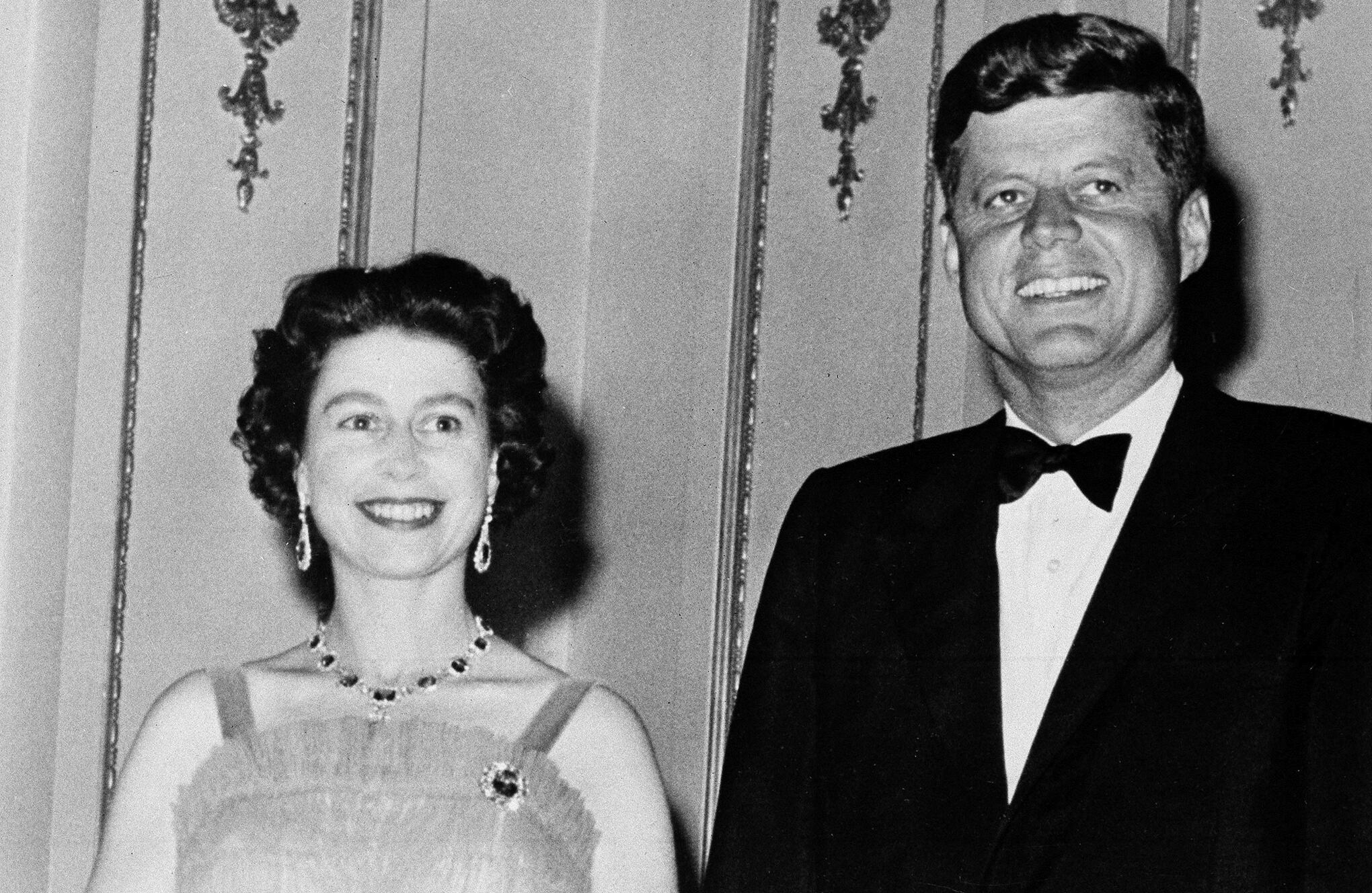 En imágenes : la reina Isabel II y los 12 presidentes de Estados Unidos